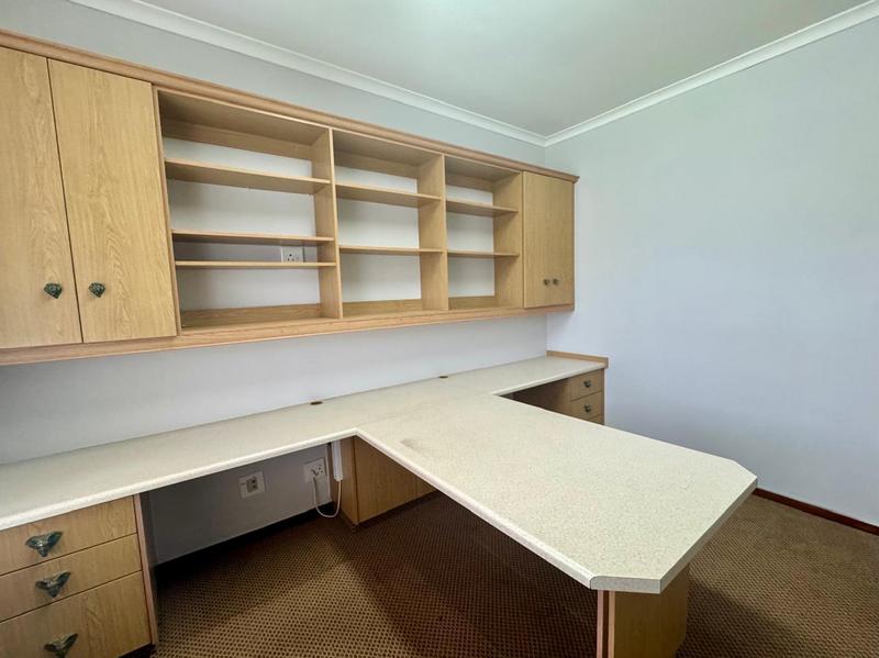 3 Bedroom Property for Sale in Linkside Western Cape